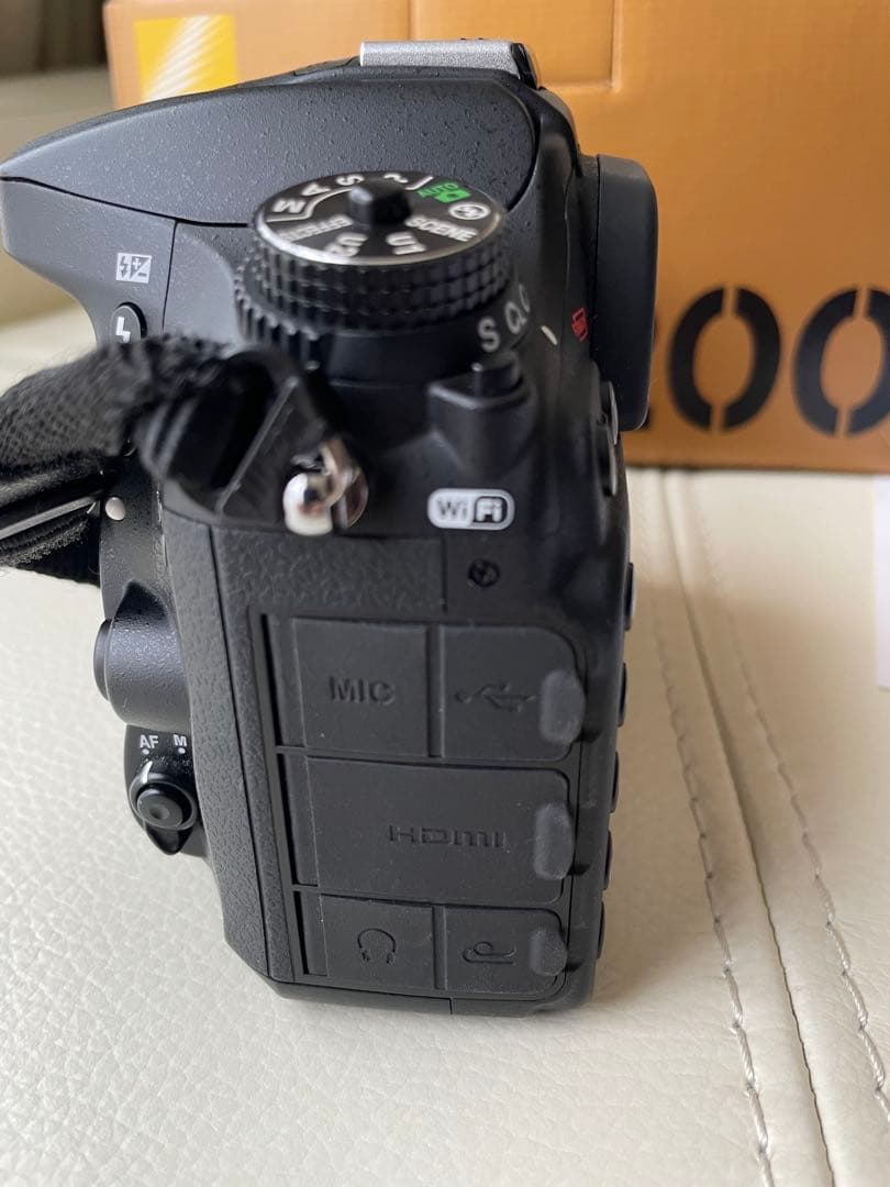 美品！ニコン Nikon D7200 ボディ デジタル一眼レフカメラ 元箱付