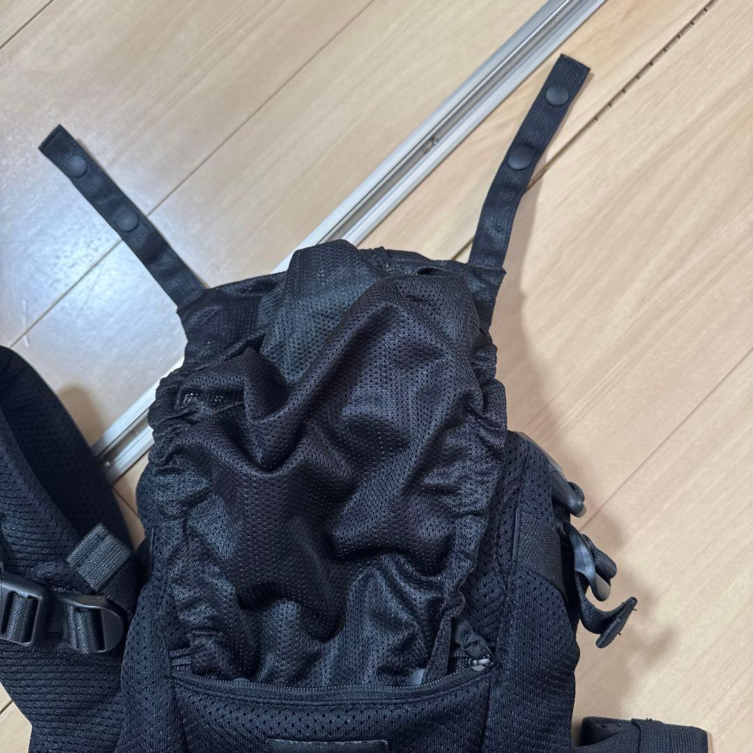 ピトレスク ベビーキャリア ファースト　ブラック　 抱っこ紐