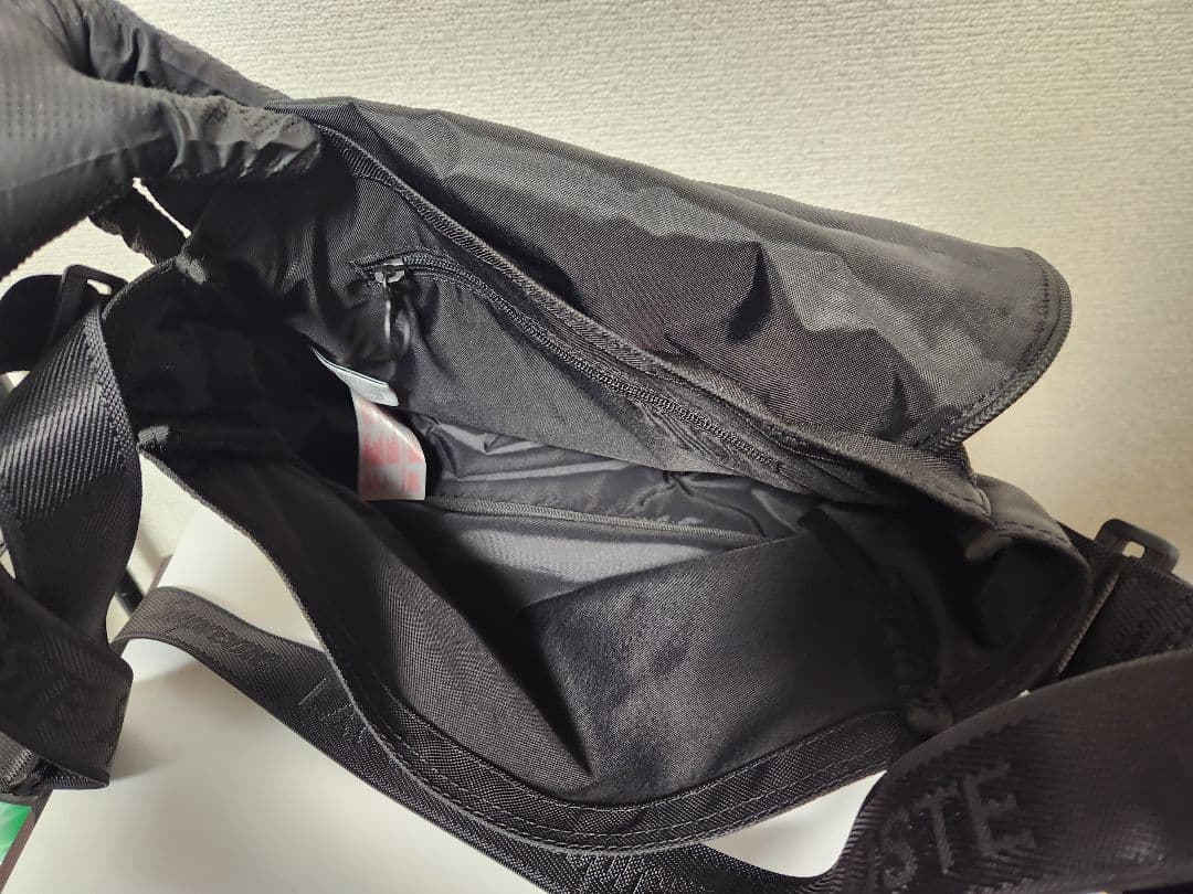 Supreme　LACOSTE　ショルダーバッグ　ブラック