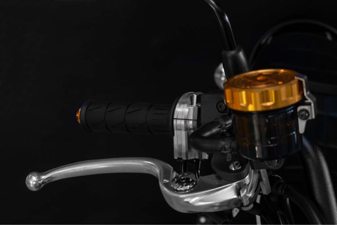 ビレット スロットルホルダー シルバーZ900RS