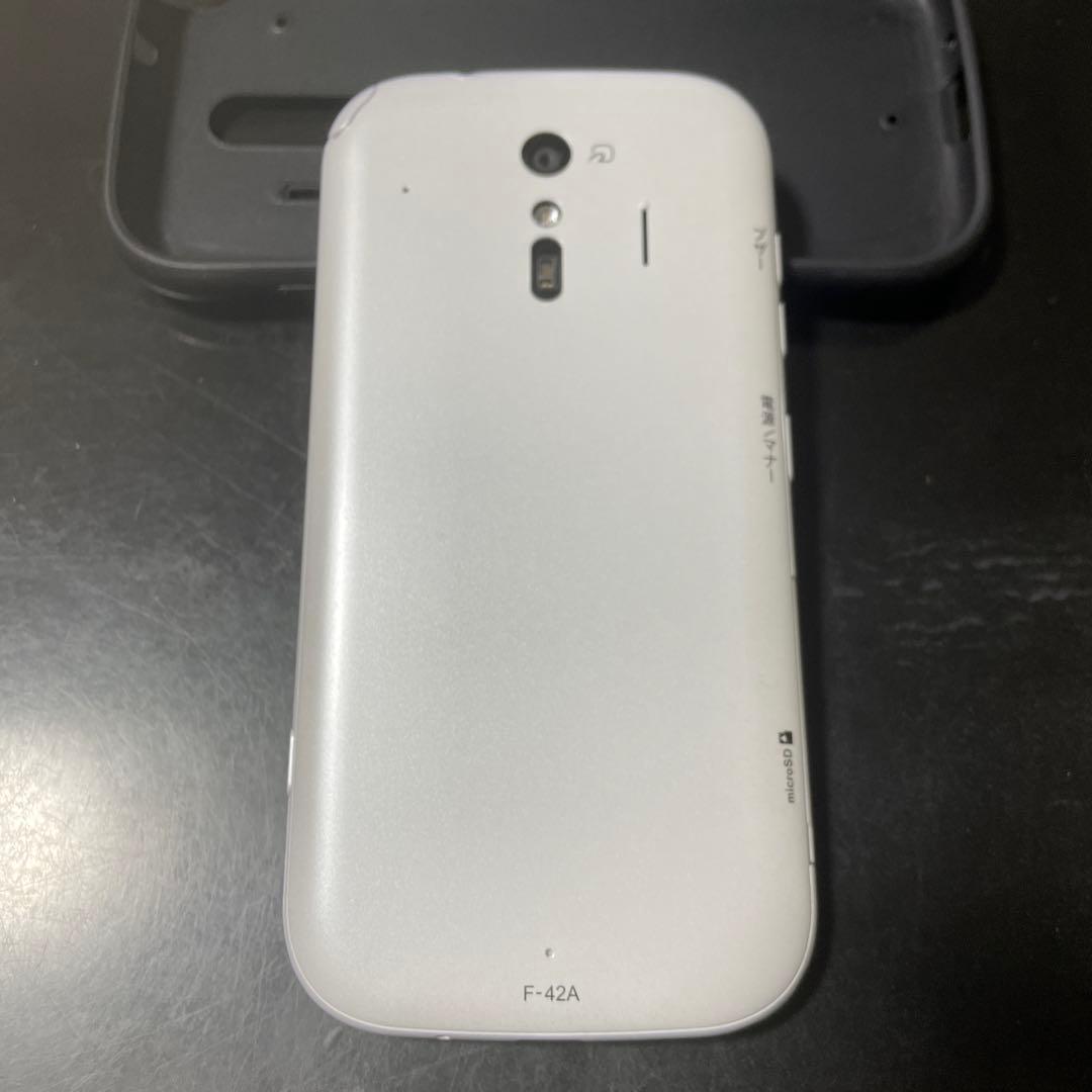 らくらくスマートフォン F-42A 本体