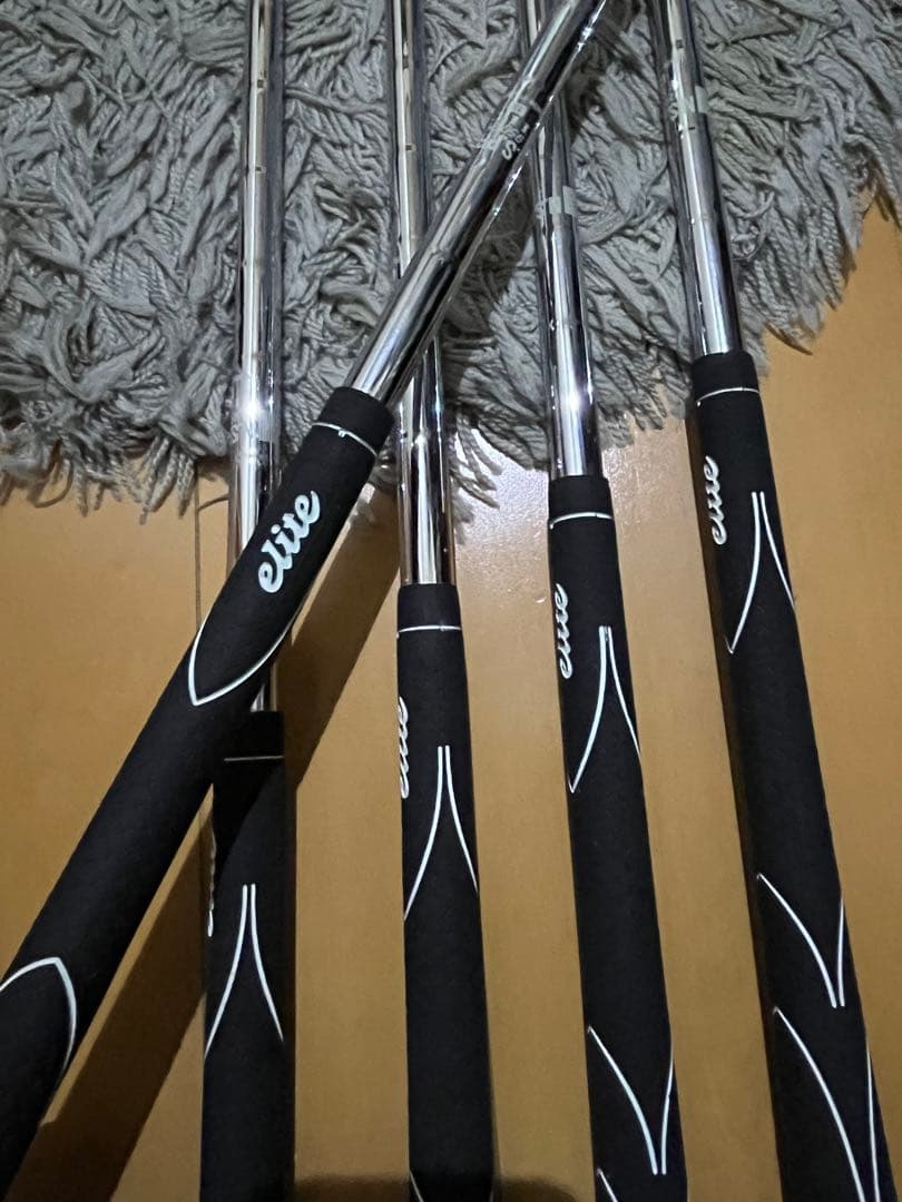 【レフティ】テーラーメイド P790 2025モデル　アイアン5本セット6-P