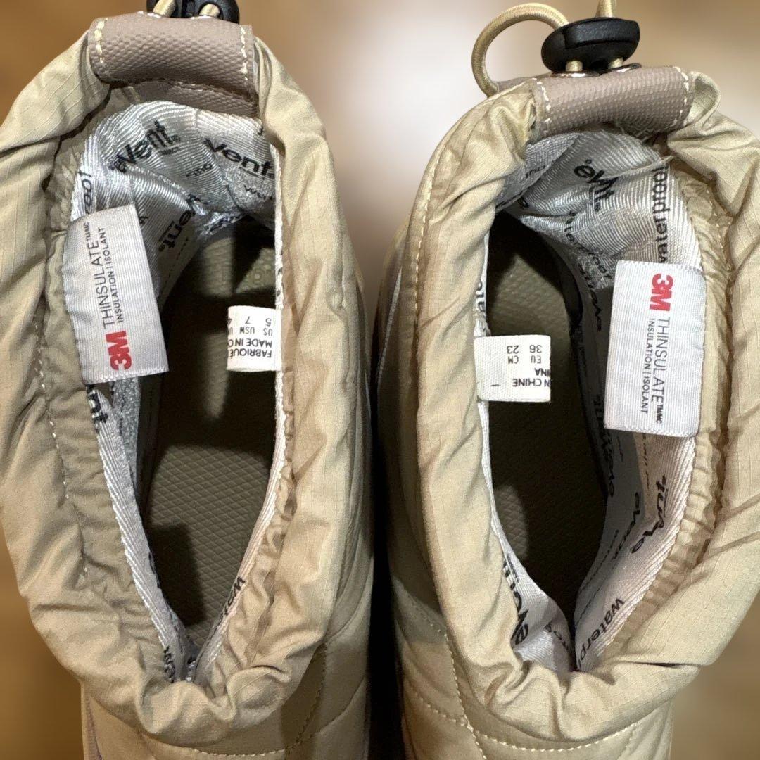 (アイ)SUICOKE ベージュ キルティングショートブーツ