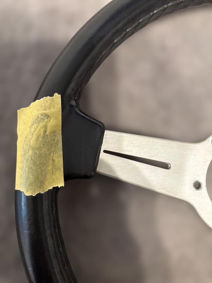 ナルディ製 3本スポーク ステアリングホイール32パイ