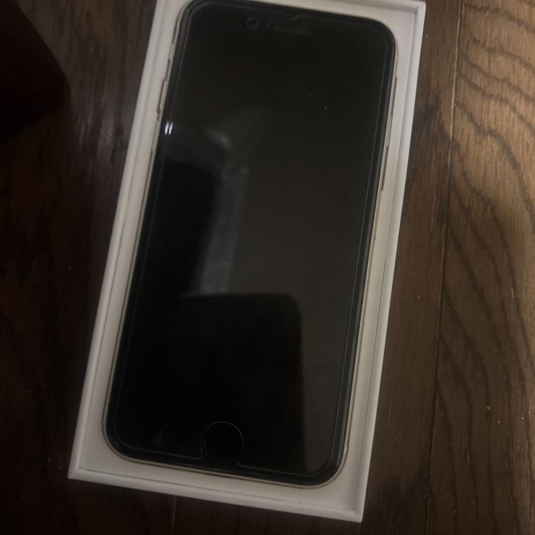 動作確認済みiPhone SE 第3世代 64GB SIMフリー 付属品完備美品