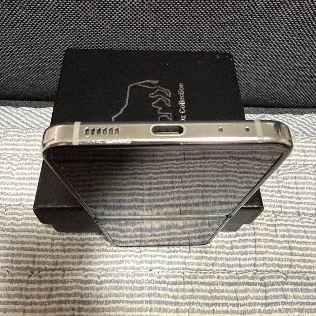 ド*ュ様 [300スタート]Galaxy Z Flip5 256GB SIMフリ