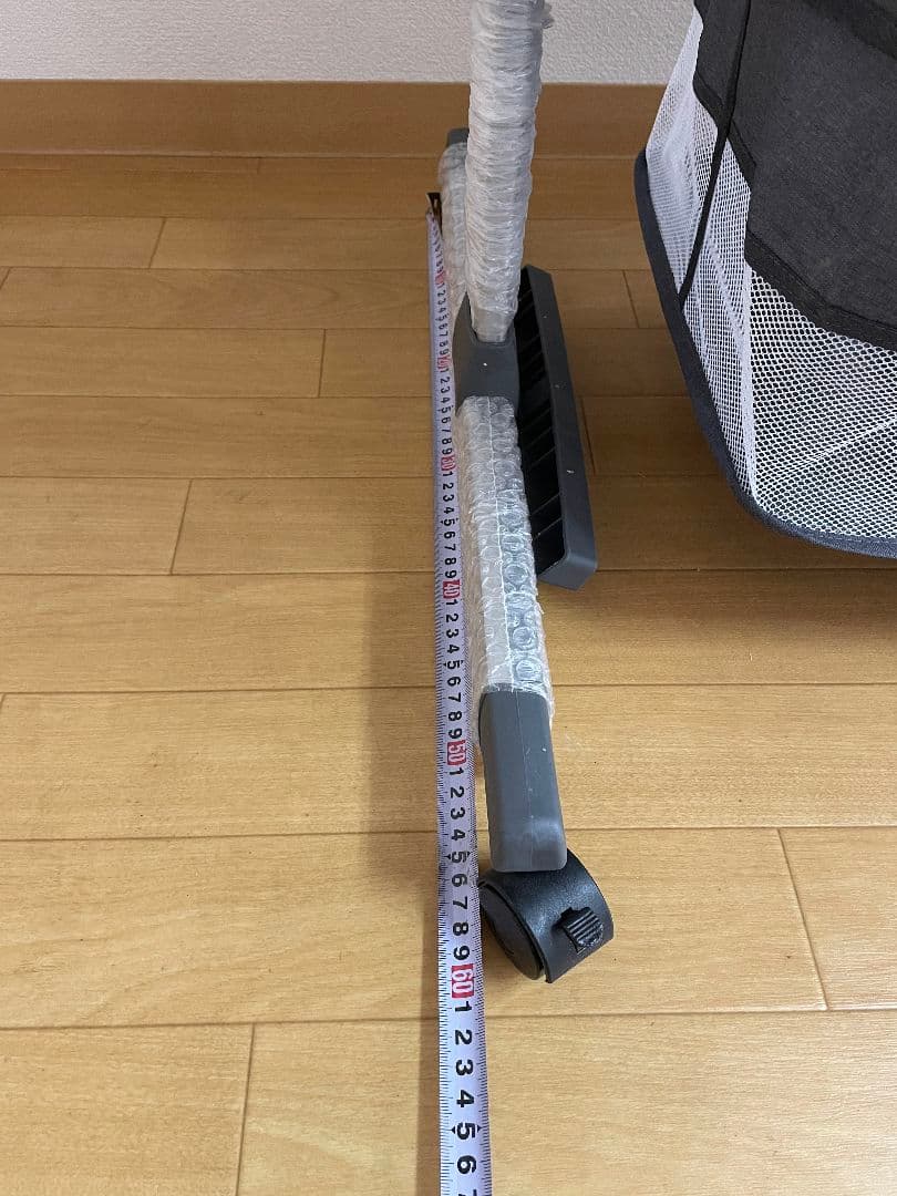 zoobly ベビーベッド　新生児から24ヶ月まで　柵が外せるタイプ