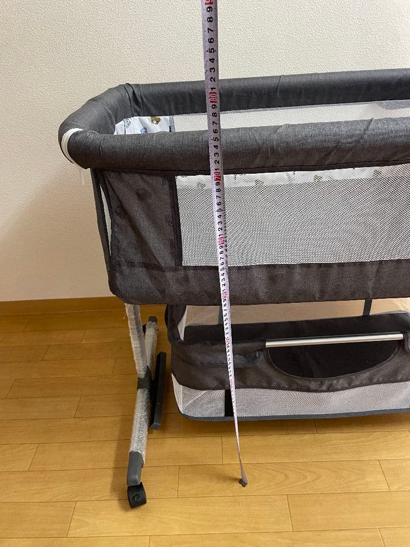 zoobly ベビーベッド　新生児から24ヶ月まで　柵が外せるタイプ