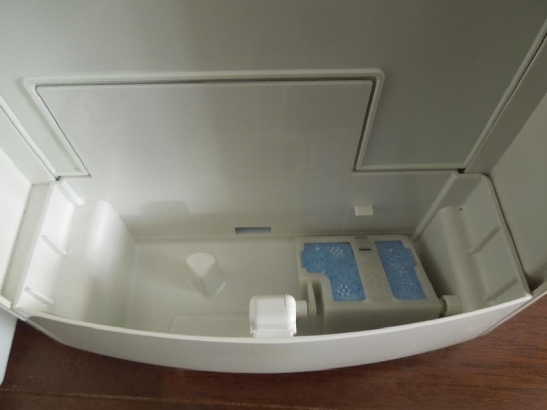 【未使用品】SHARP 加湿空気清浄機 KC-30T2-W　床置・卓上兼用型