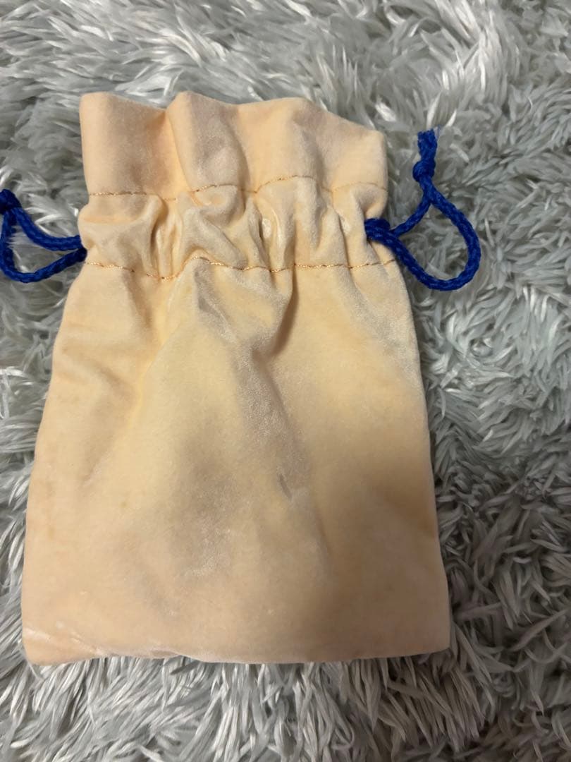 ルイ・ヴィトン シュプリーム　コラボ　ピンバッジ　未使用品　箱　袋付