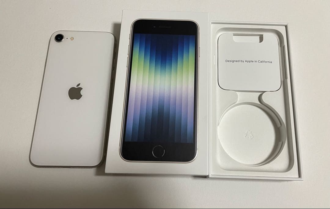 iPhone SE3 128GB スターライト　SIMフリー