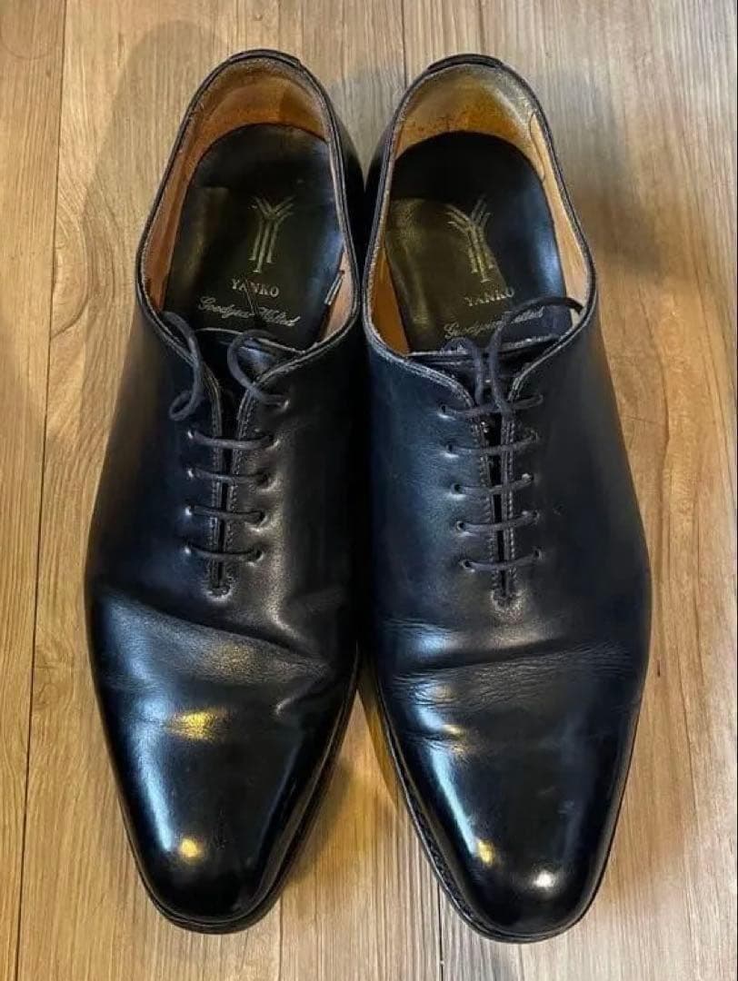 YANKO ブラック ドレスシューズ ホールカット 革靴