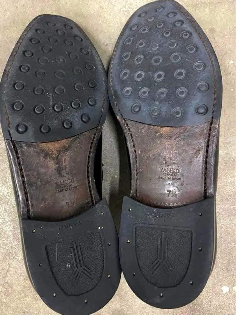 YANKO ブラック ドレスシューズ ホールカット 革靴