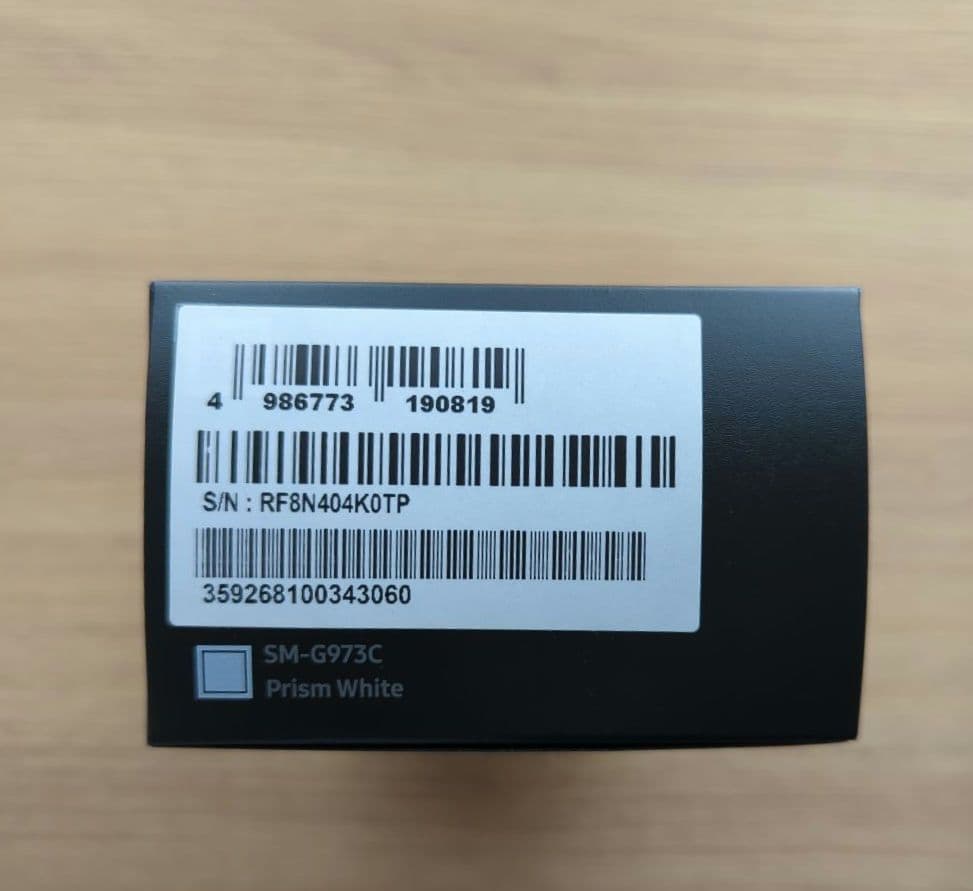 GalaxyS10・SIMフリー　spigenカバー　フィルム　セット