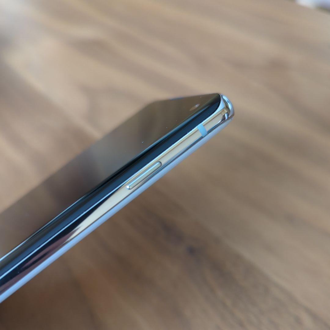 GalaxyS10・SIMフリー　spigenカバー　フィルム　セット