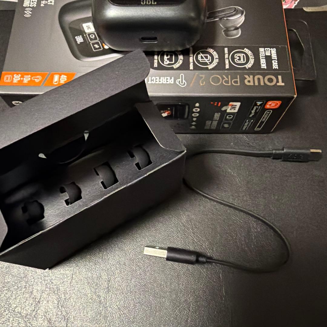 JBL TOUR PRO 2 ワイヤレスイヤホン ブラック