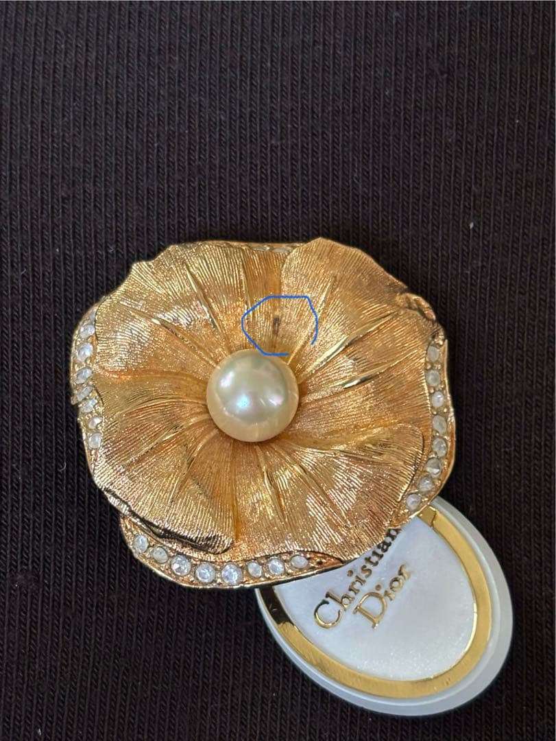 新品未使用　クリスチャンディオール　ブローチ