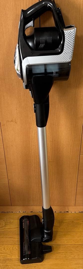 【未使用品】BOSCH 18Vコードレスクリーナー BBS1123BJP