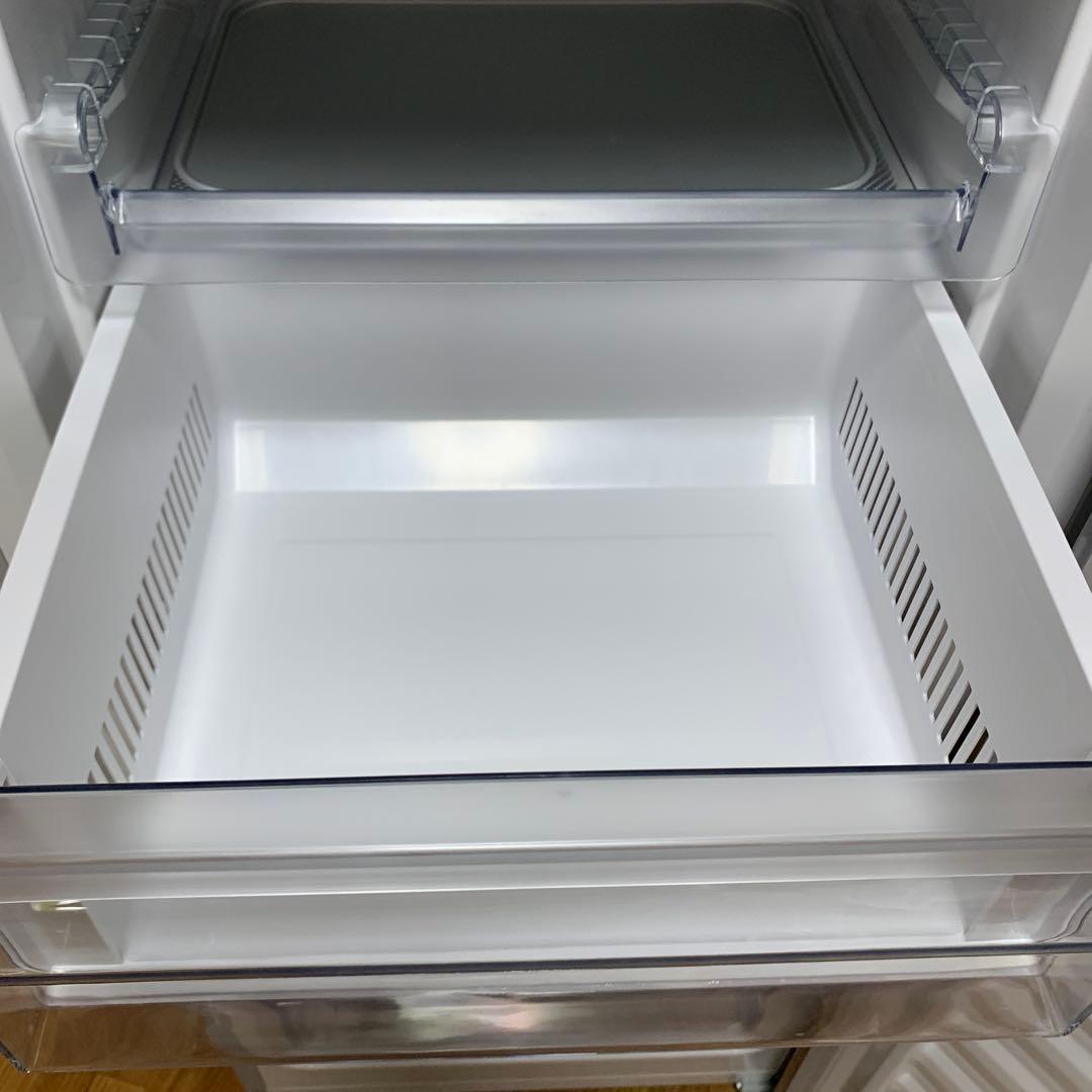 シルバー 冷凍庫 ファン式冷却　霜取り機能有り