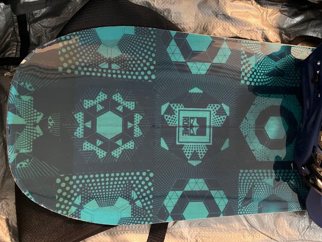 スノーボードセット（ボード・バインディング・ブーツ・カバン・ボードカーバー）