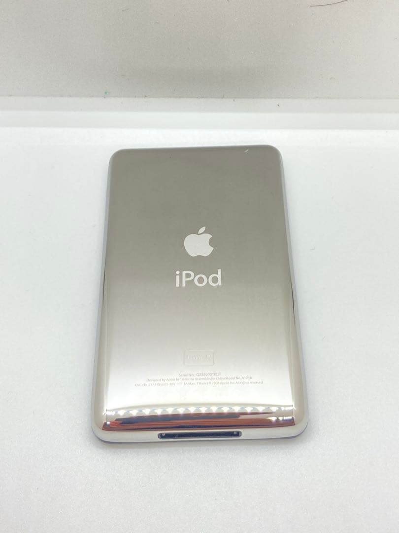 iPod classic 第6世代 160GB 銀　クリアケース　フィルム