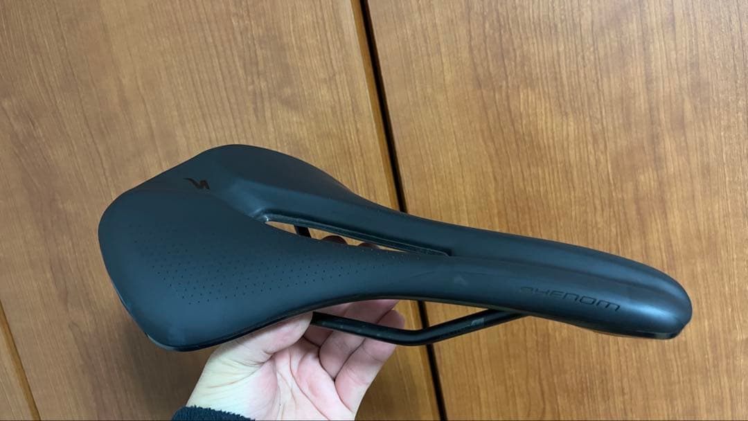 Specialized サドル　PHENOMサイズ155