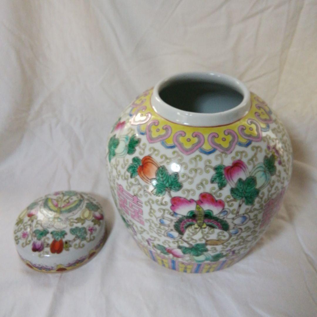 中国の粉彩色絵壺