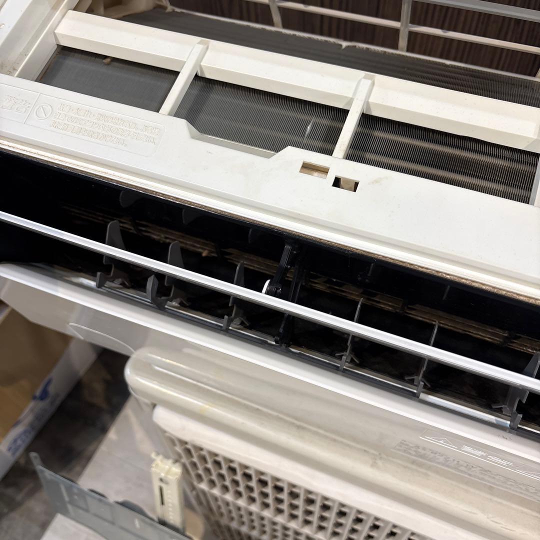 ☆送料無料☆ FUJITSU ルームエアコン　AS-B221L-W