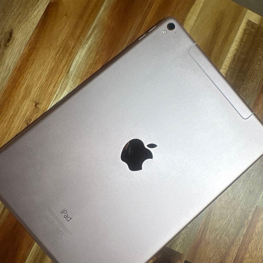 Apple iPad 第１世代　ローズゴールド 本体