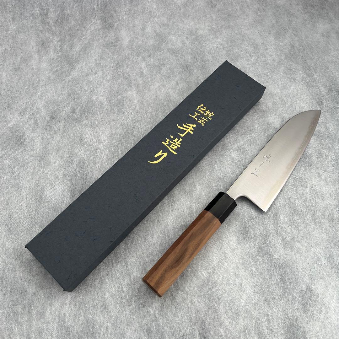 唯千里オリジナル 《青紙スーパー》三徳 160 mm【ウォールナット八角柄】