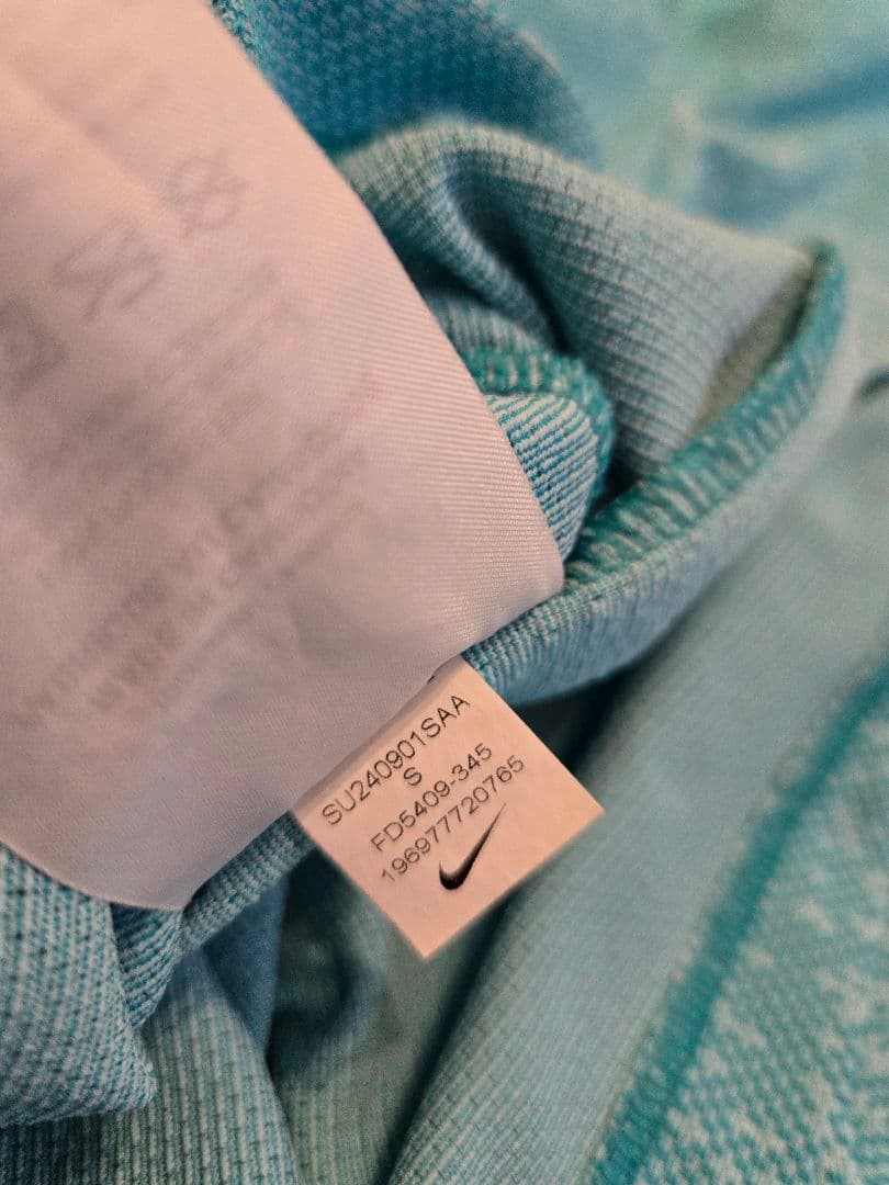 ナイキ ヴェイパーニット ナダル全仏オープンモデル