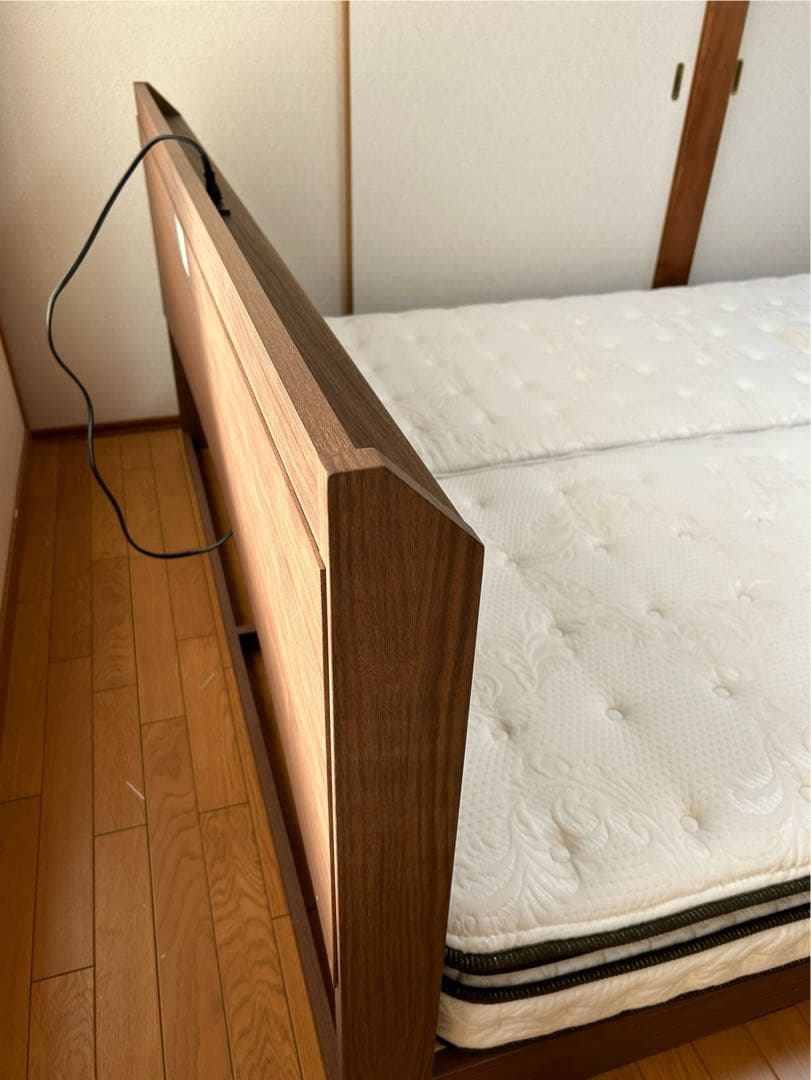 【ニトリ】クイーンベッドフレーム・マットレス 2枚セット