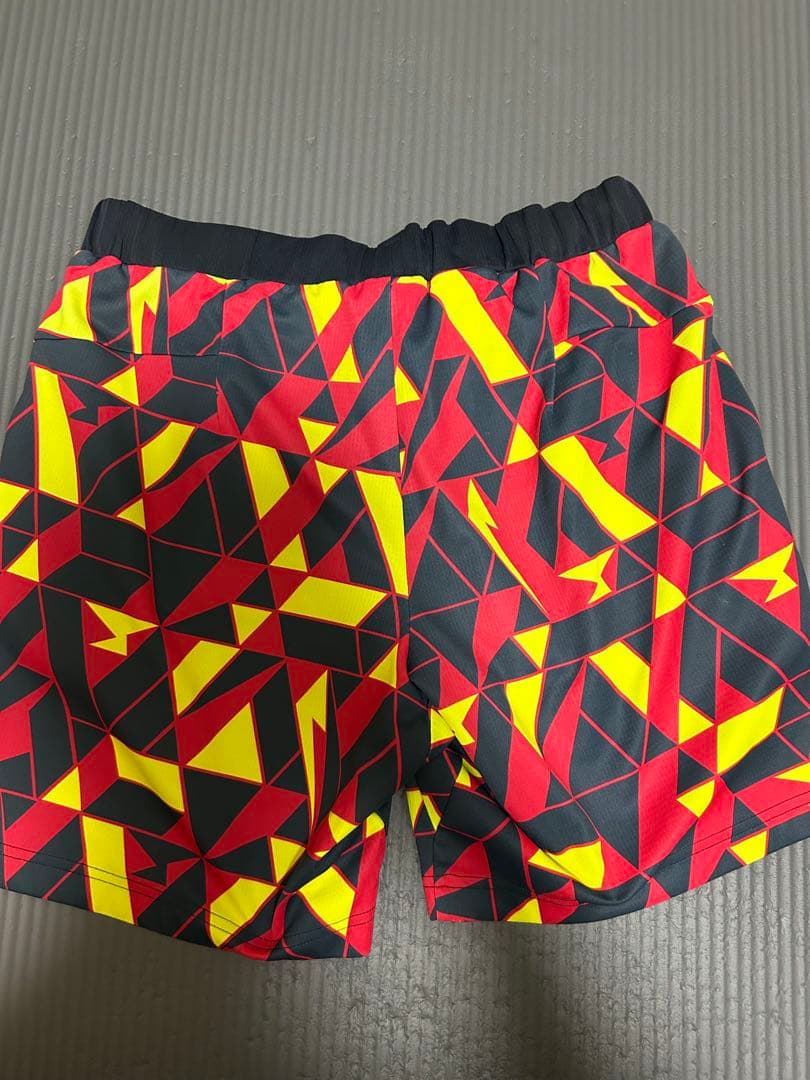 ヨネックス 幾何学模様 バドミントンパンツ