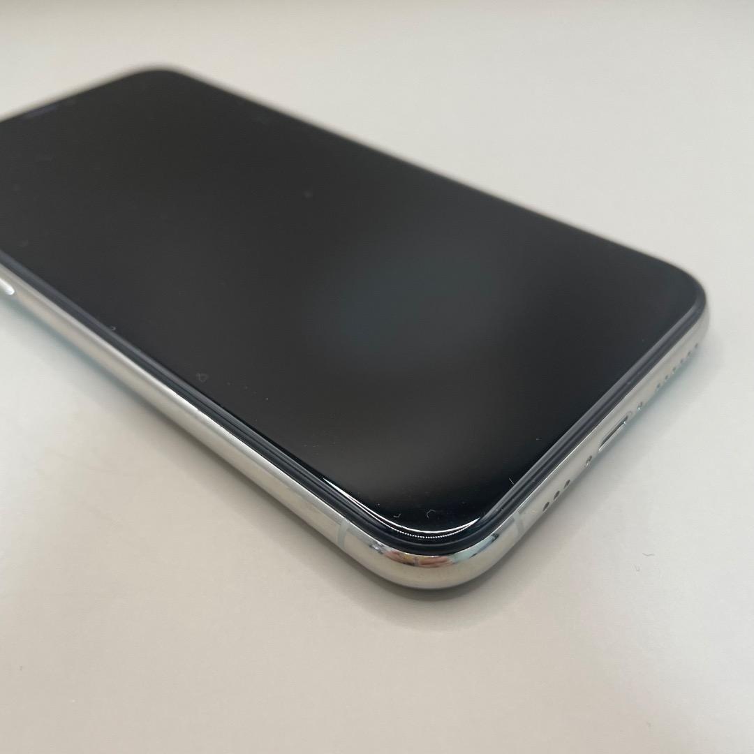 美品✨iPhone11Pro 64GBホワイト　バッテリー新品100％