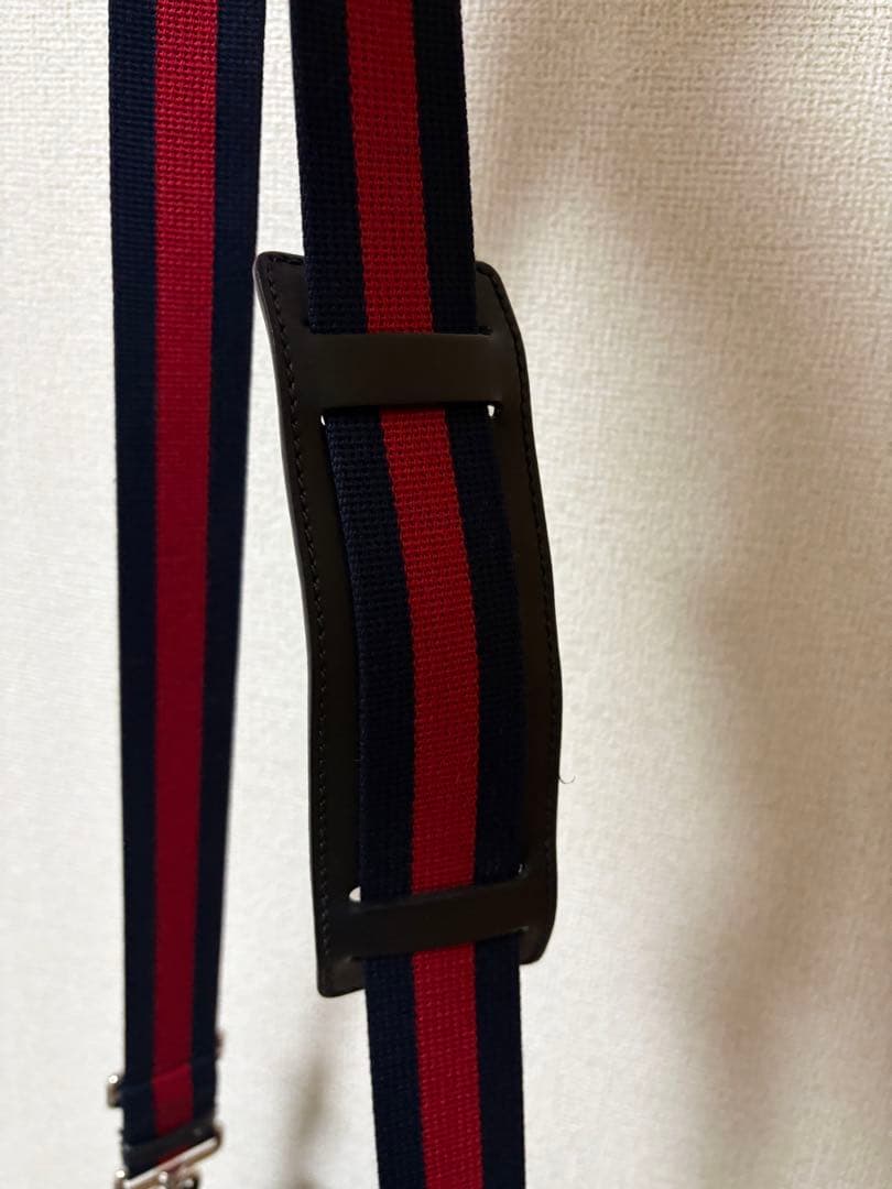 GUCCI ブラック ショルダーバッグ523599 001998