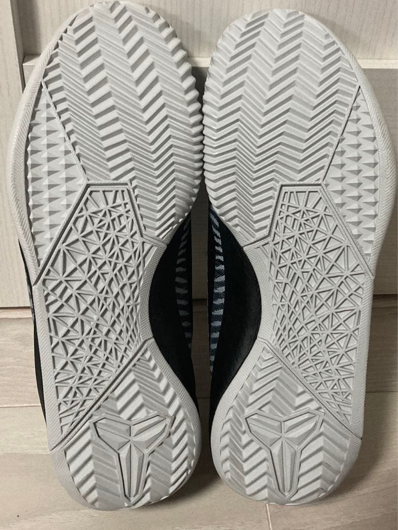 ナイキ マンバ コービー メンタリティ 2 Wolf Grey