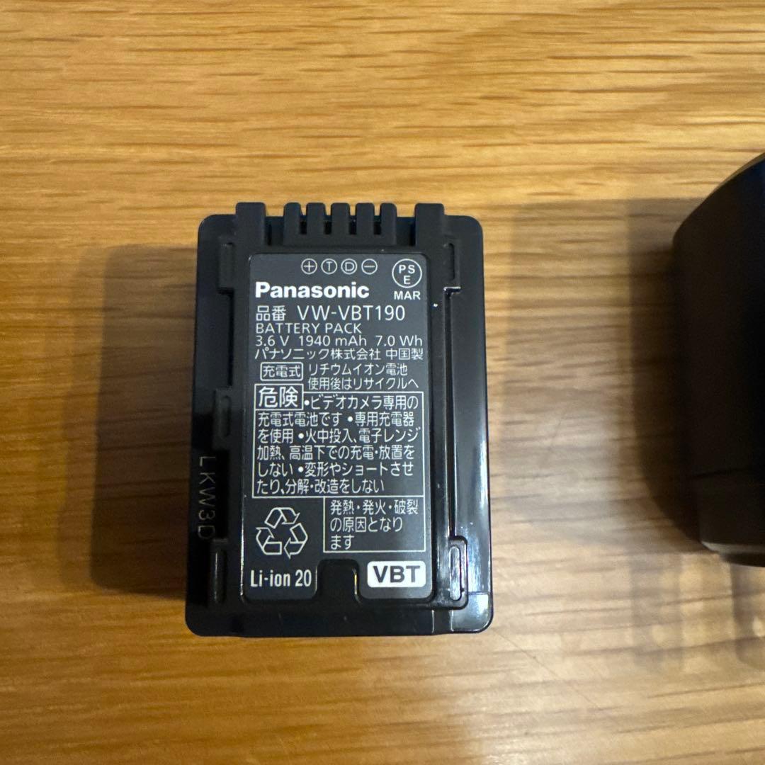 美品　Panasonic HC-W585M ビデオカメラ 本体