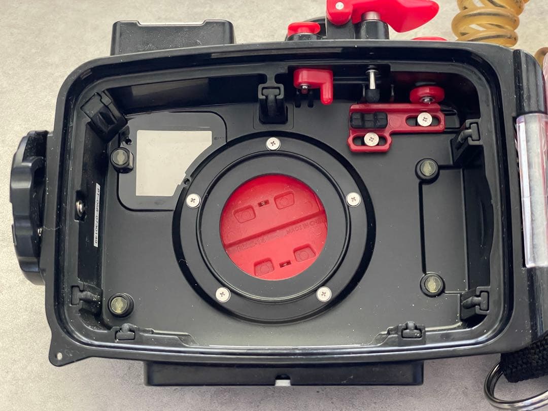 Olympus TG-5 & ハウジング ダイビング用