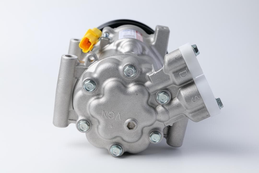 SD6V12互換 エアコンコンプレッサー カングー２など R134a