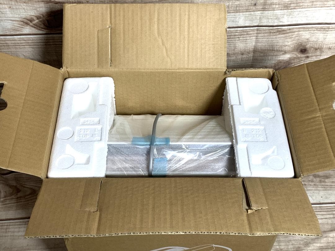 シャープ 未使用品 18畳 プラズマクラスター加湿空気清浄機 KC-G40-W