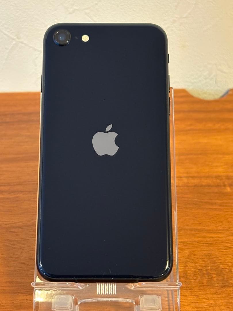 ☆美品・小傷あり☆iPhone SE 3 ⑨