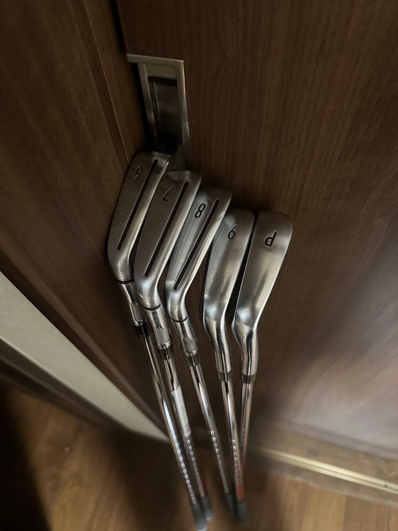 テーラーメイド　Qiアイアン　モーダス105s シャフトセット