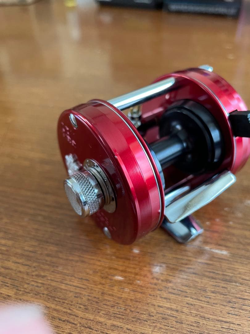 リール Abu Garcia 2500c Red