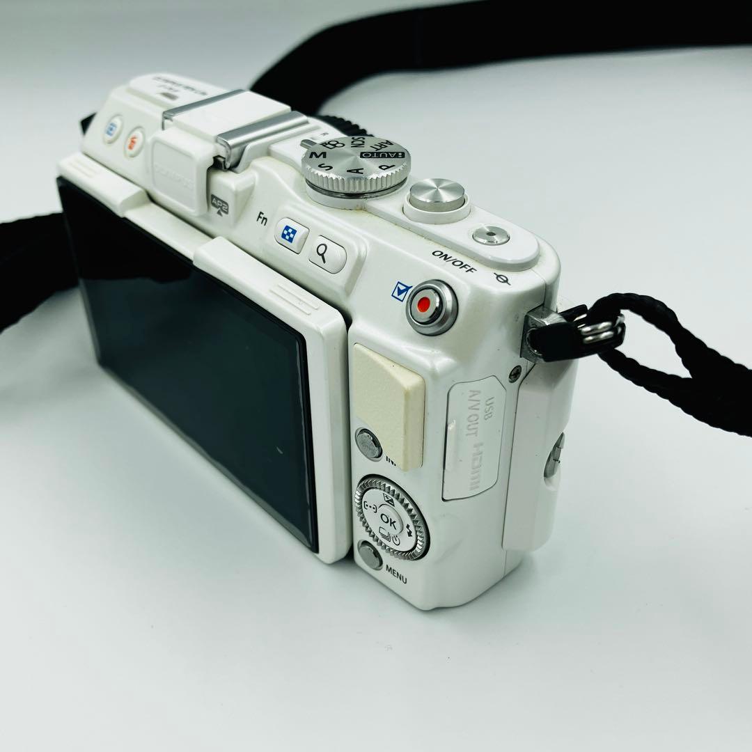 ヤマピー　OLYMPUS E-PL6 ダブルレンズ ミラーレス