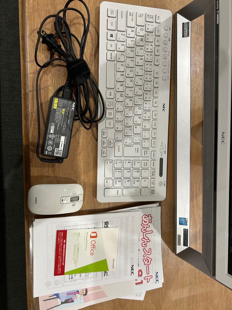 NEC 一体型デスクトップPC ホワイト