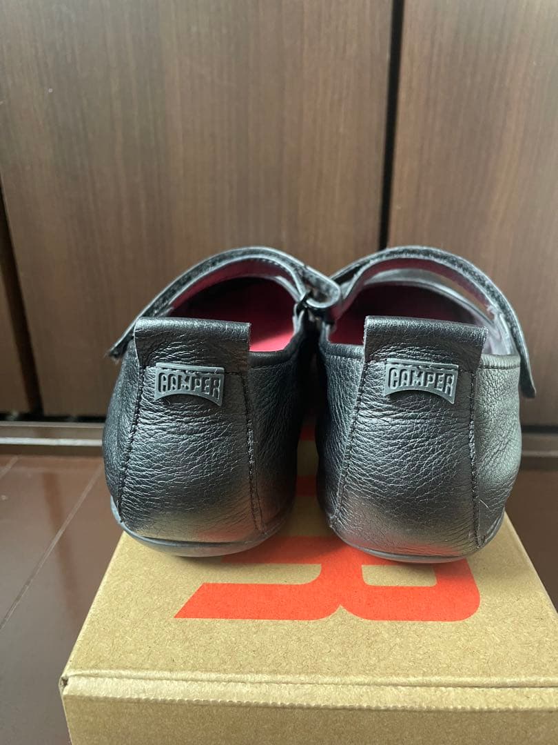 29日まで限定値下げ☆美品☆カンペール本革ストラップ付きフラットシューズ