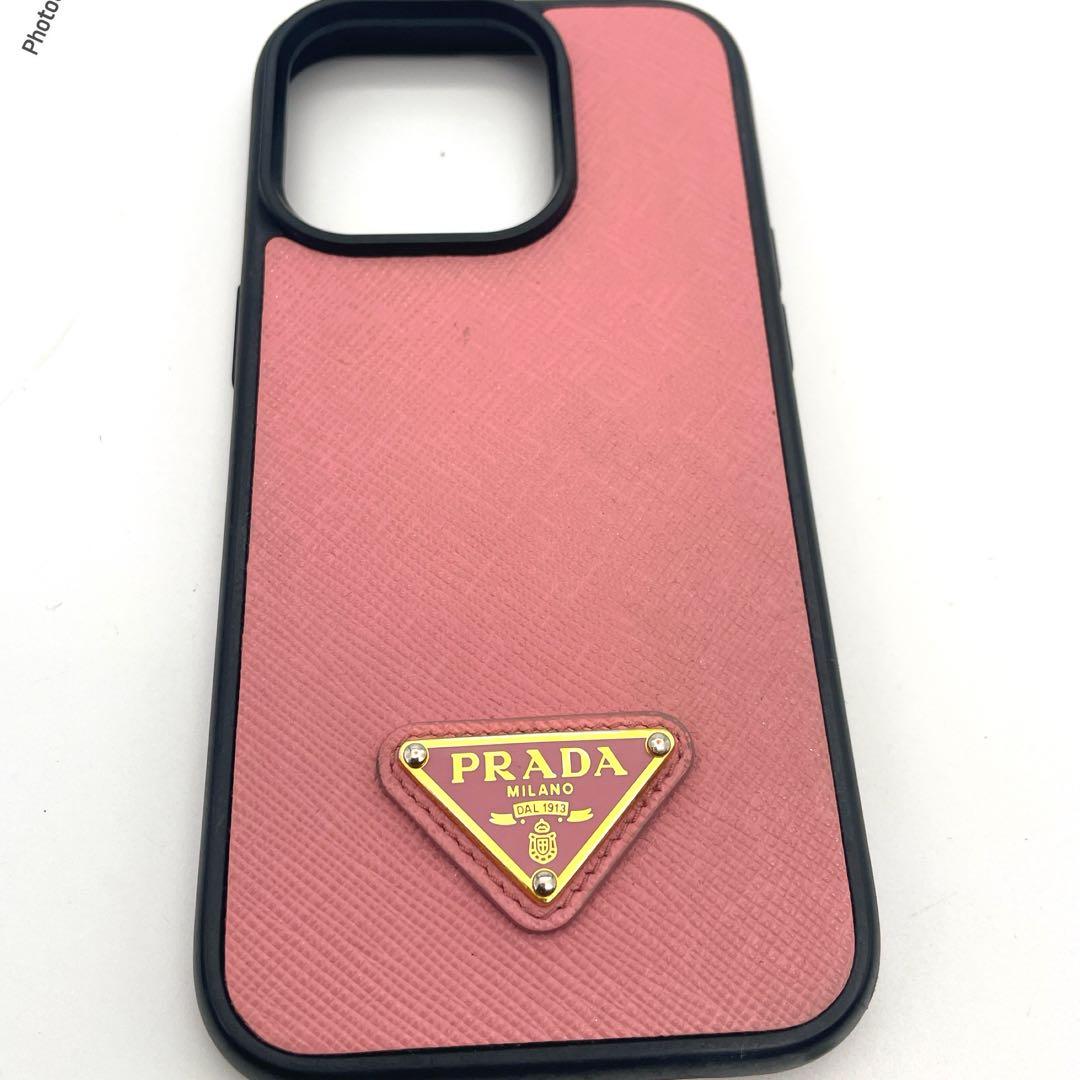 【大幅値下げ‼️】PRADA 三角ロゴ iPhone 15 Pro ケース