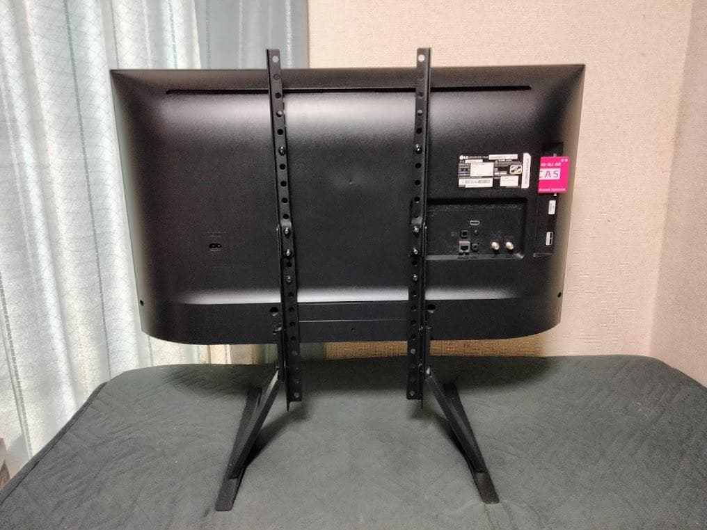 ２０２４年製　横浜駅から３０Km以内は無料配送 LG ３２インチ　スマートテレビ