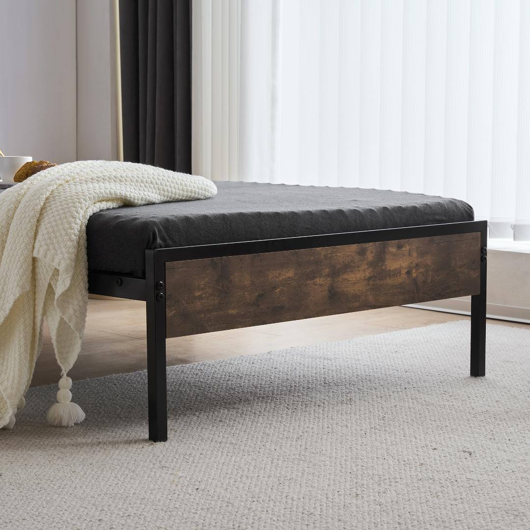 赤字！SD・セミダブル　コンセント付き 宮付き 木 コンセント ベッドフレーム