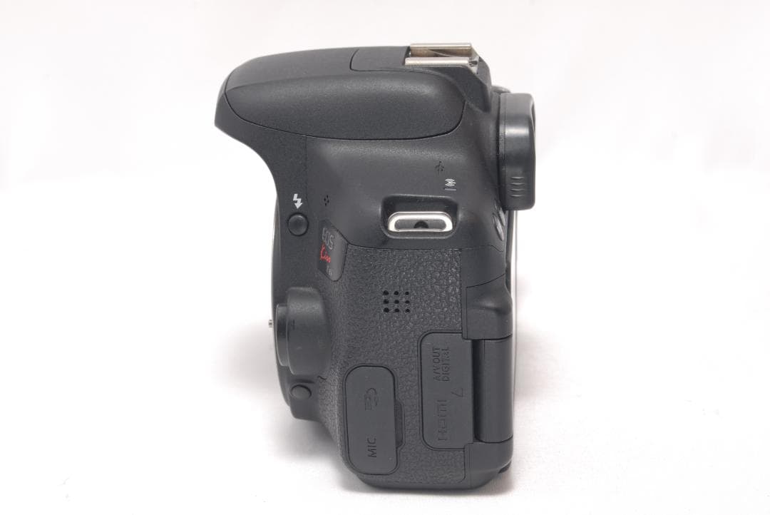 ⭐️高性能レンズ付き⭐️Canon Kiss X8i キャノン　デジタル一眼